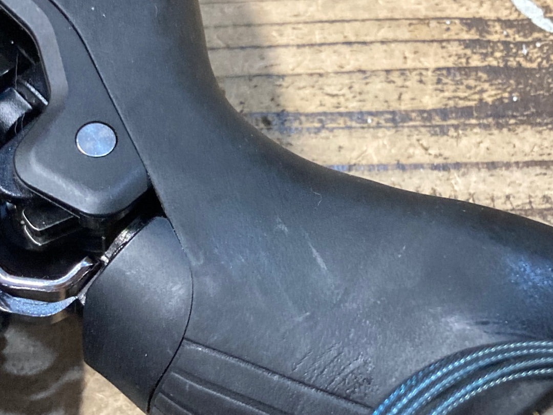 KE828 シマノ SHIMANO 105 ST-R7025 / BR-R7070 STIレバー+油圧ディスクブレーキキャリパーセット 2×11S 黒