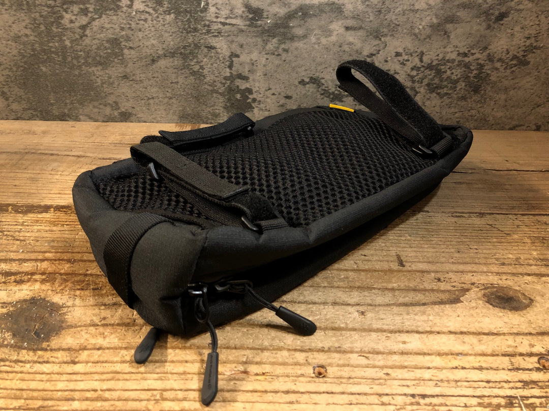 KE578 ジャックウルフスキン Jack Wolfskin ハンドルバーバッグ ポーチ ブラック