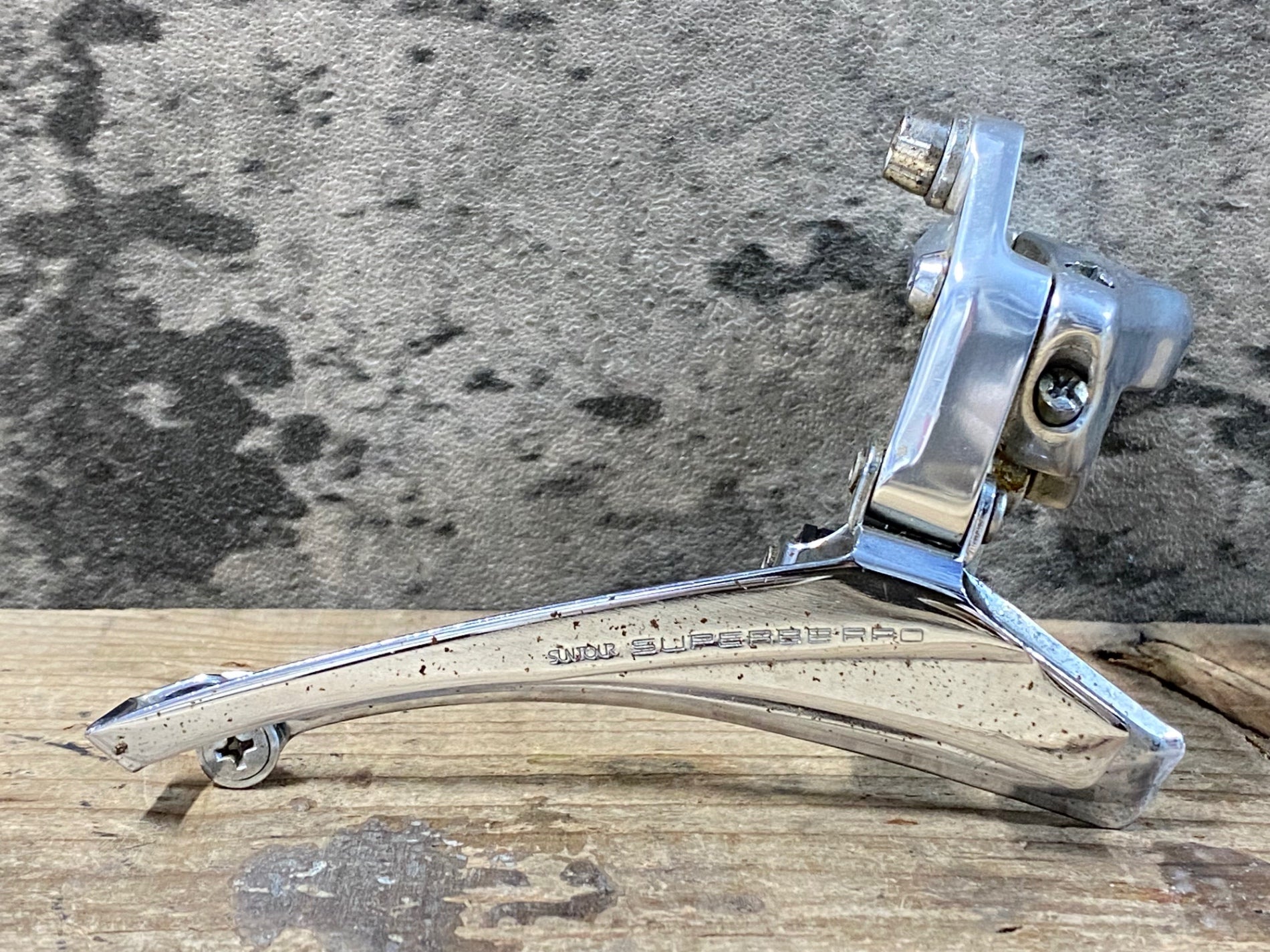 suntour superbe pro フロントディレイラー SUNTOUR 「サンツアー