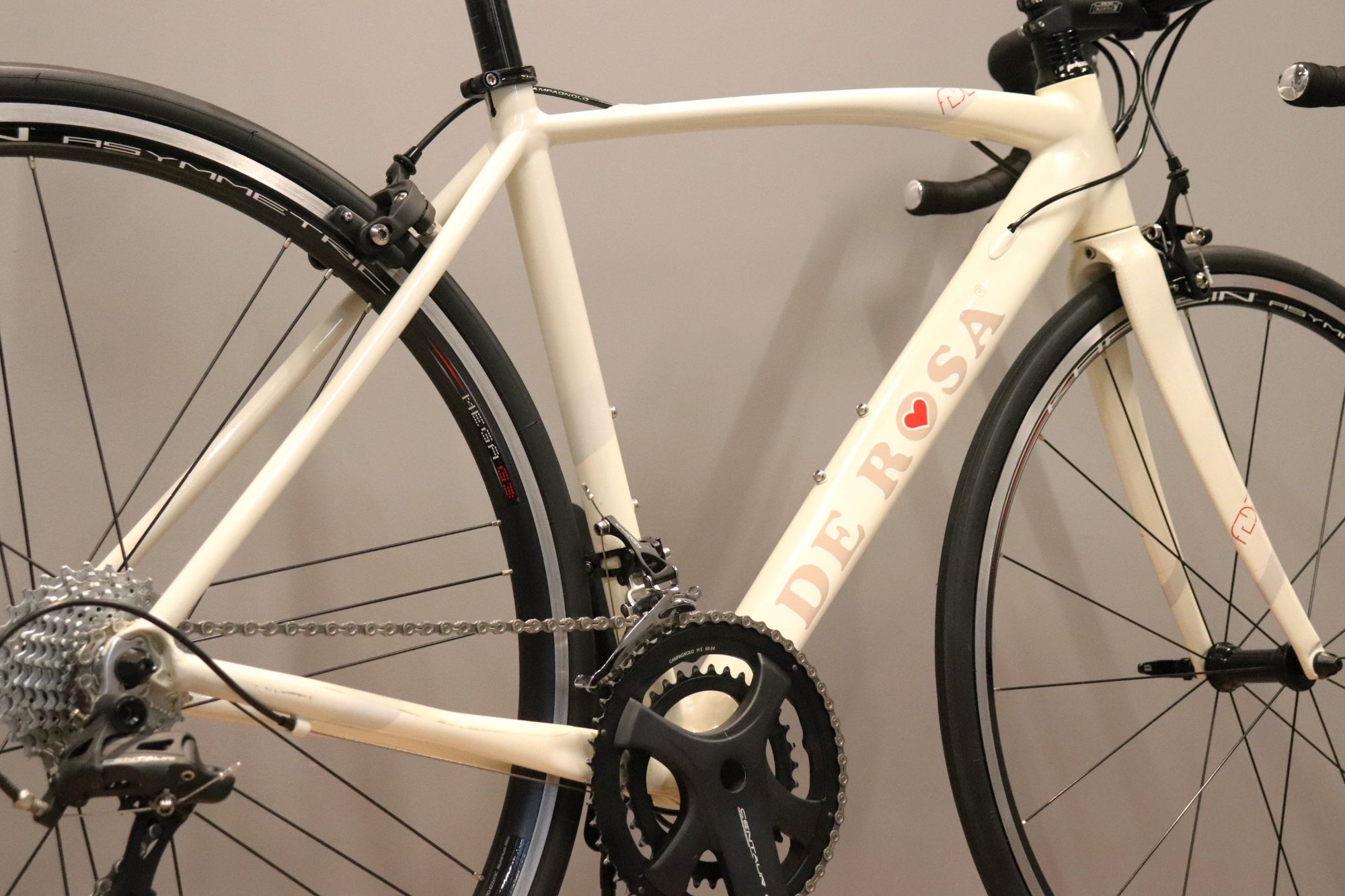 極上品　ﾛｰﾄﾞﾊﾞｲｸ　DE ROSA 2018 モデル FEDE CENTAUR ケンタウル  サイズ44SL デローザ DE ROSA フェデ FEDE 2018モデル 44サイズ カンパニョーロ