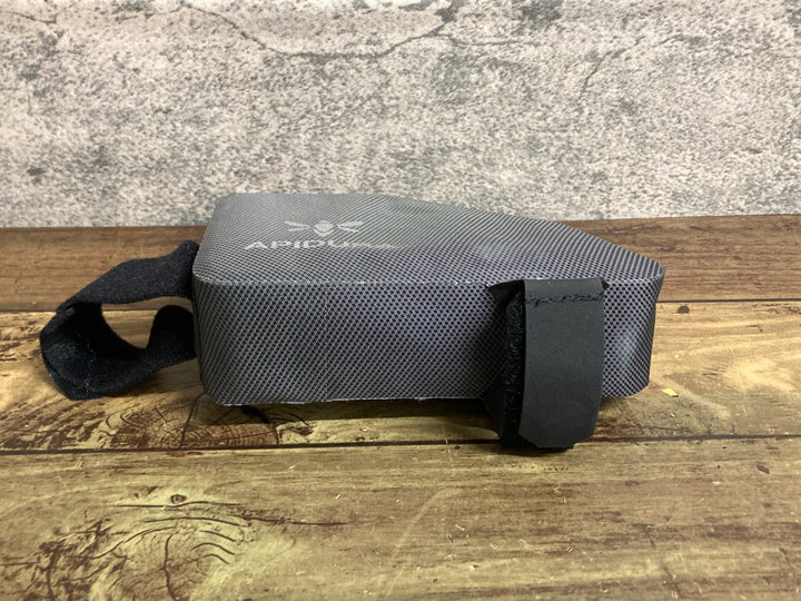 JW355 アピデュラ APIDURA EXPEDITION TOP TUBE PACK トップチューブバッグ 0.5L