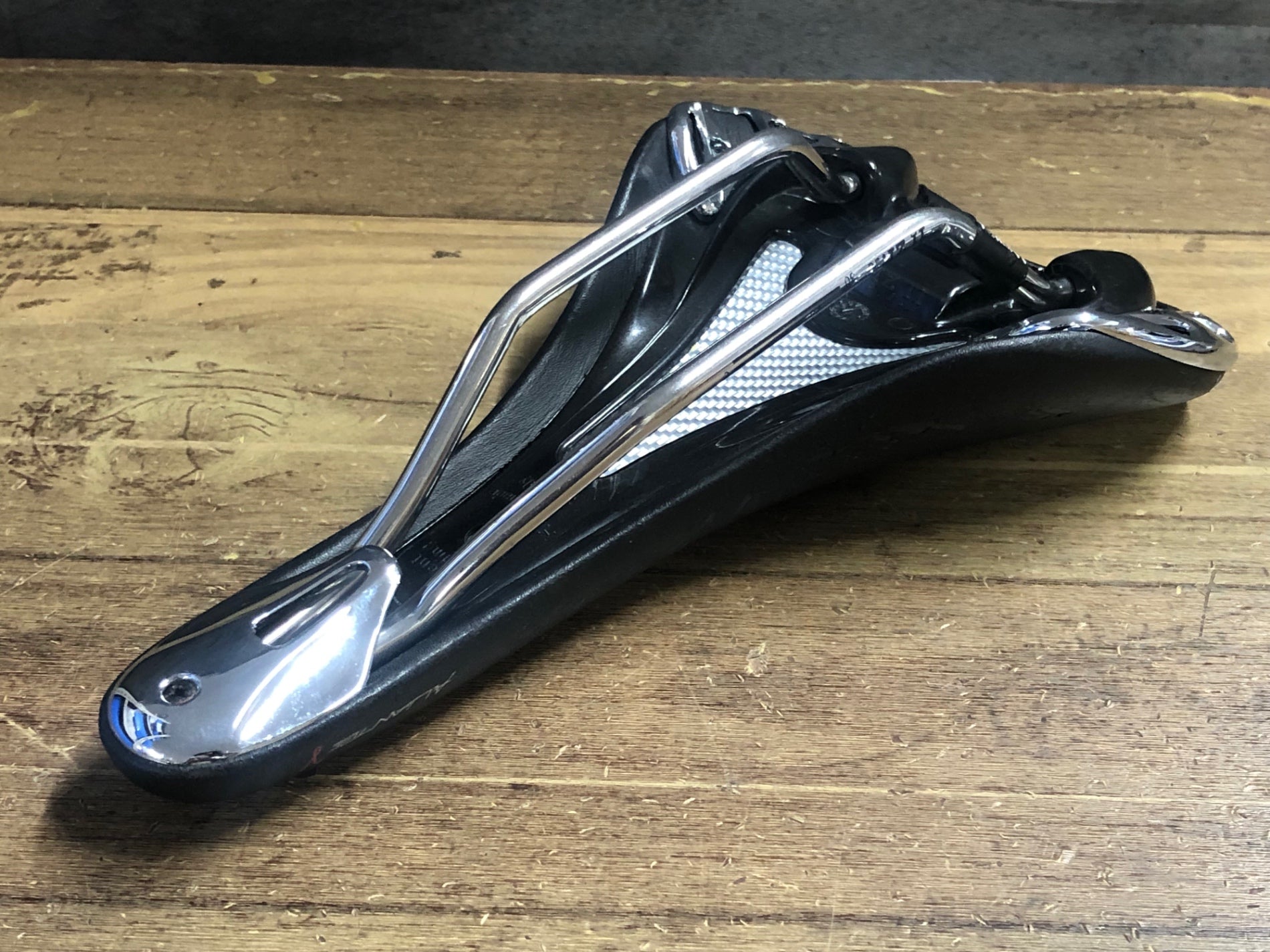 KA151 フィジーク fizik ALIANTE TWIN FLEX サドル 黒 kiumレール