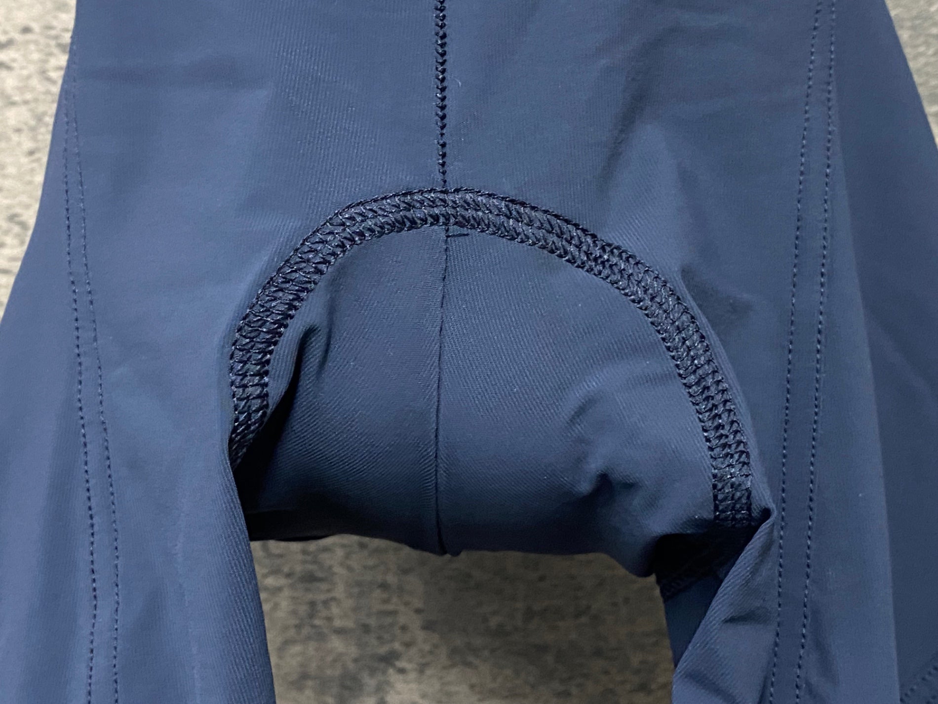 JT757 カステリ CASTELLI ビブショーツ ネイビー S – BICI AMORE