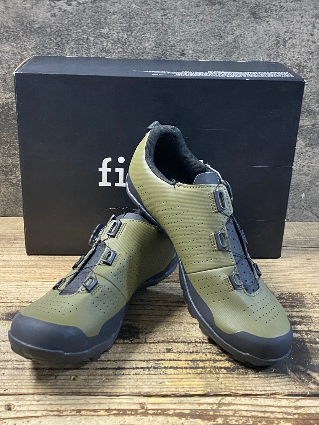KD174 フィジーク fizik テラ TERRA ATLAS ビンディングシューズ カーキ EU43 SPD