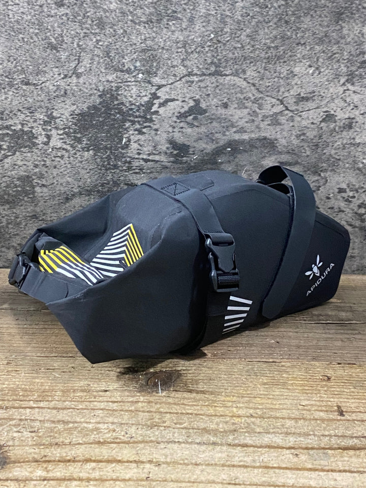 KO025 アピデュラ APIDURA レーシングサドルパック 防水 サドルバッグ 5L