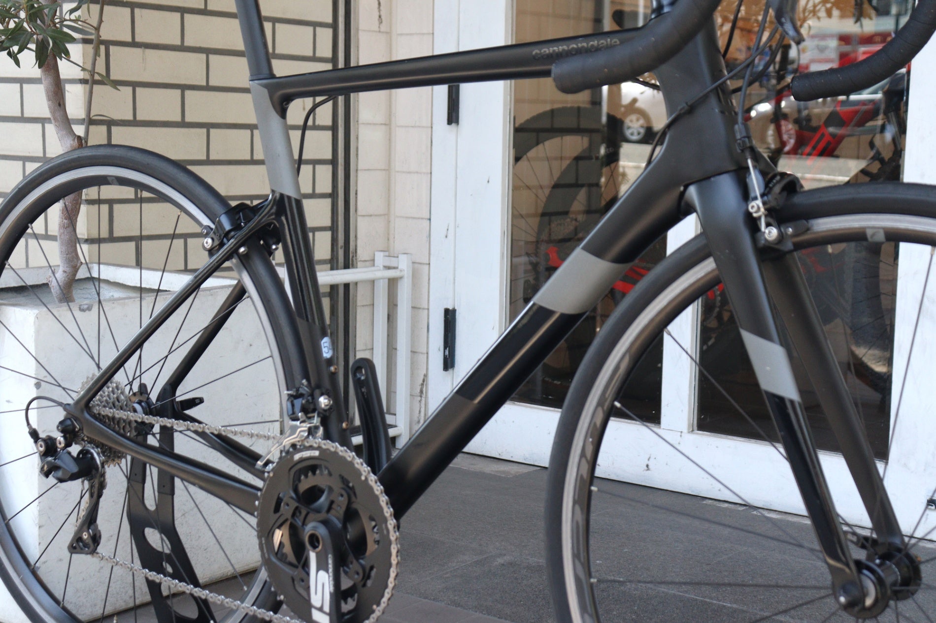 【直接取引のみ】キャノンデール R700 CAAD7 シマノ105 We105wEMi6WQ7ddB8dUja0q2lADbwa