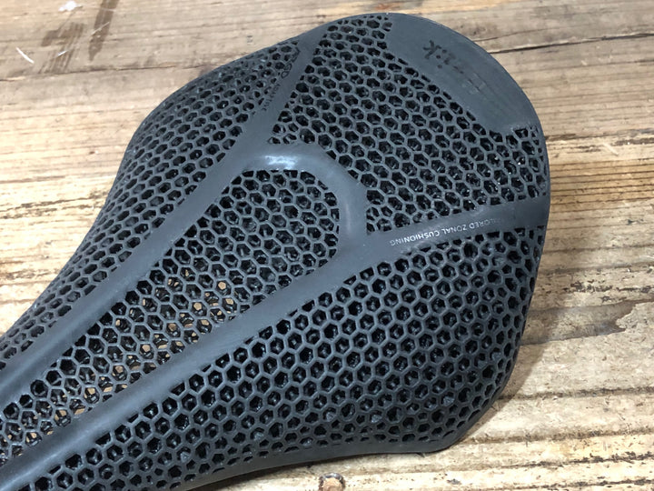 JW583 フィジーク fizik ヴェント VENTO ARGO R1 ADAPTIVE 150mm サドル カーボンレール 黒