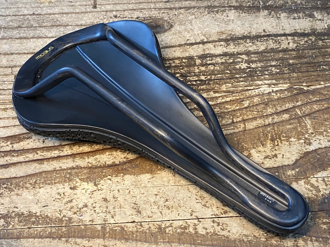 JX287 フィジーク fizik アンタレス VERSUS EVO ANTARES 00 ADAPTIVE サドル 黒 カーボンレール 139mm