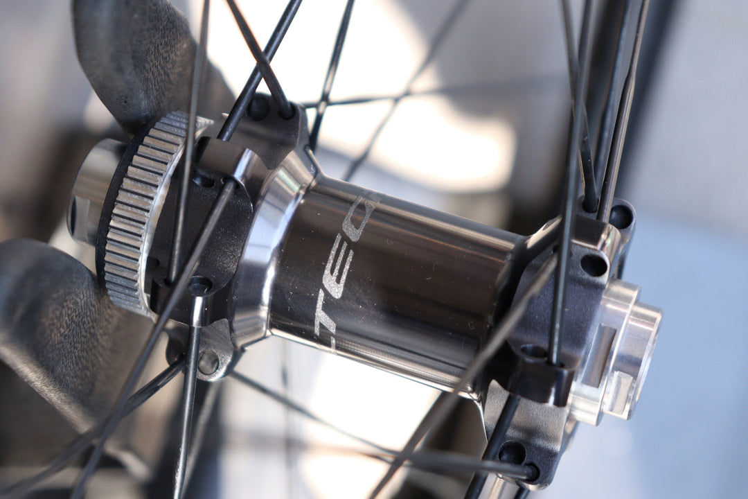 シマノ SHIMANO アルテグラ ULTEGRA WH-R8170-C36-TL カーボン チューブレスレディ ホイールセット シマノ11/12S 【横浜店】
