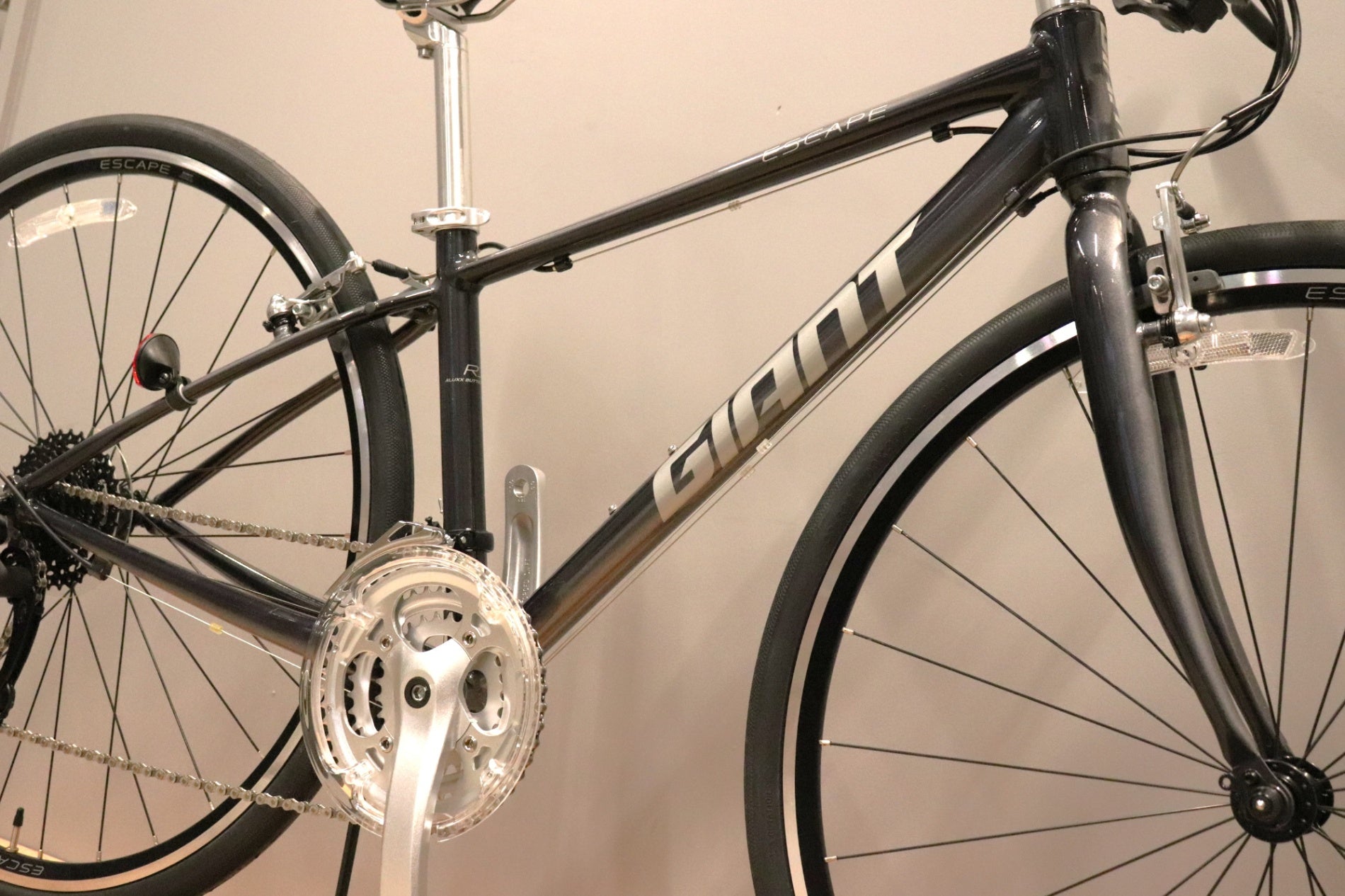 未使用 ジャイアント GIANT エスケープ ESCAPE R3 MS 2023モデル XXS