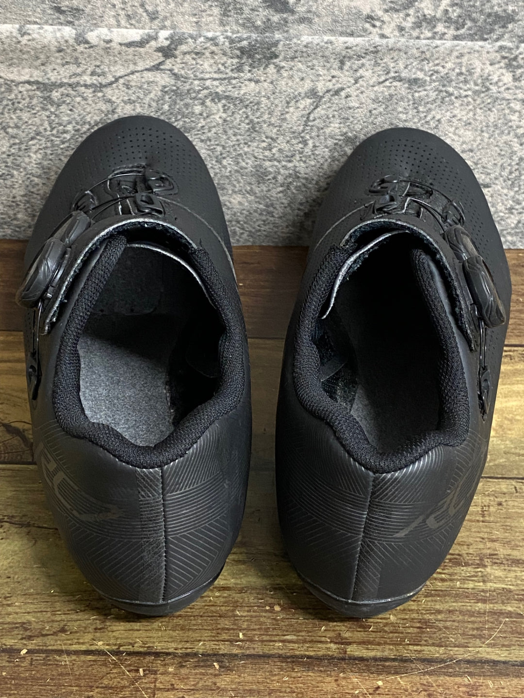 JM018 シマノ SHIMANO RC7 SHRC701M L01 E ビンディングシューズ 3穴 黒 EU40.5