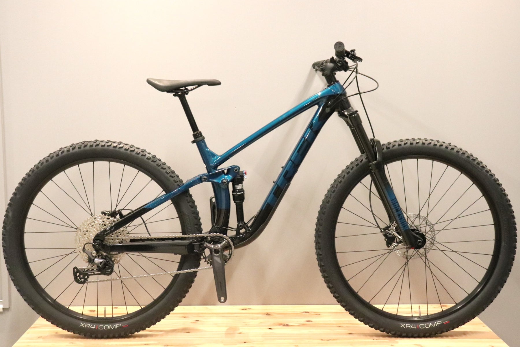 トレック TREK フューエル FUEL EX5 GEN5 2021モデル Mサイズ シマノ 