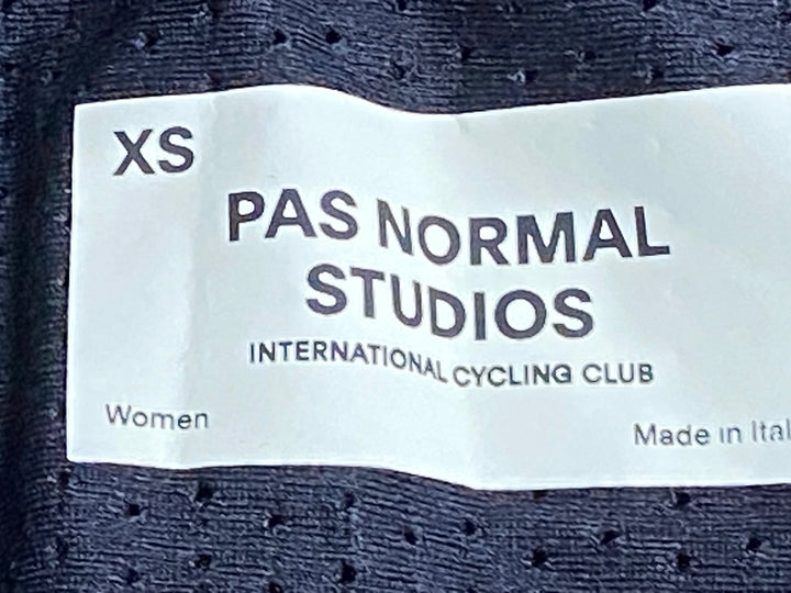 JY526 パスノーマルスタジオ PAS NORMAL STUDIOS Essential Thermal Bibs ビブショーツ ネイビー レディース XS 裏起毛