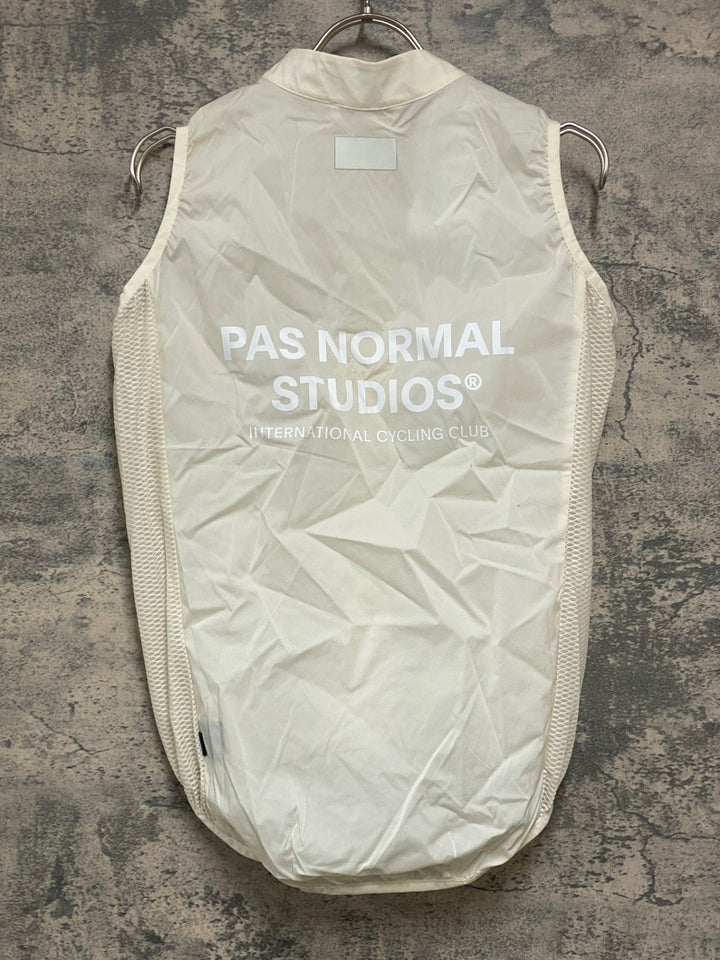 JY509 パスノーマルスタジオ PAS NORMAL STUDIOS Mechanism Stow Away Gilet ジレ サイクルベスト オフホワイト M ※汚れ