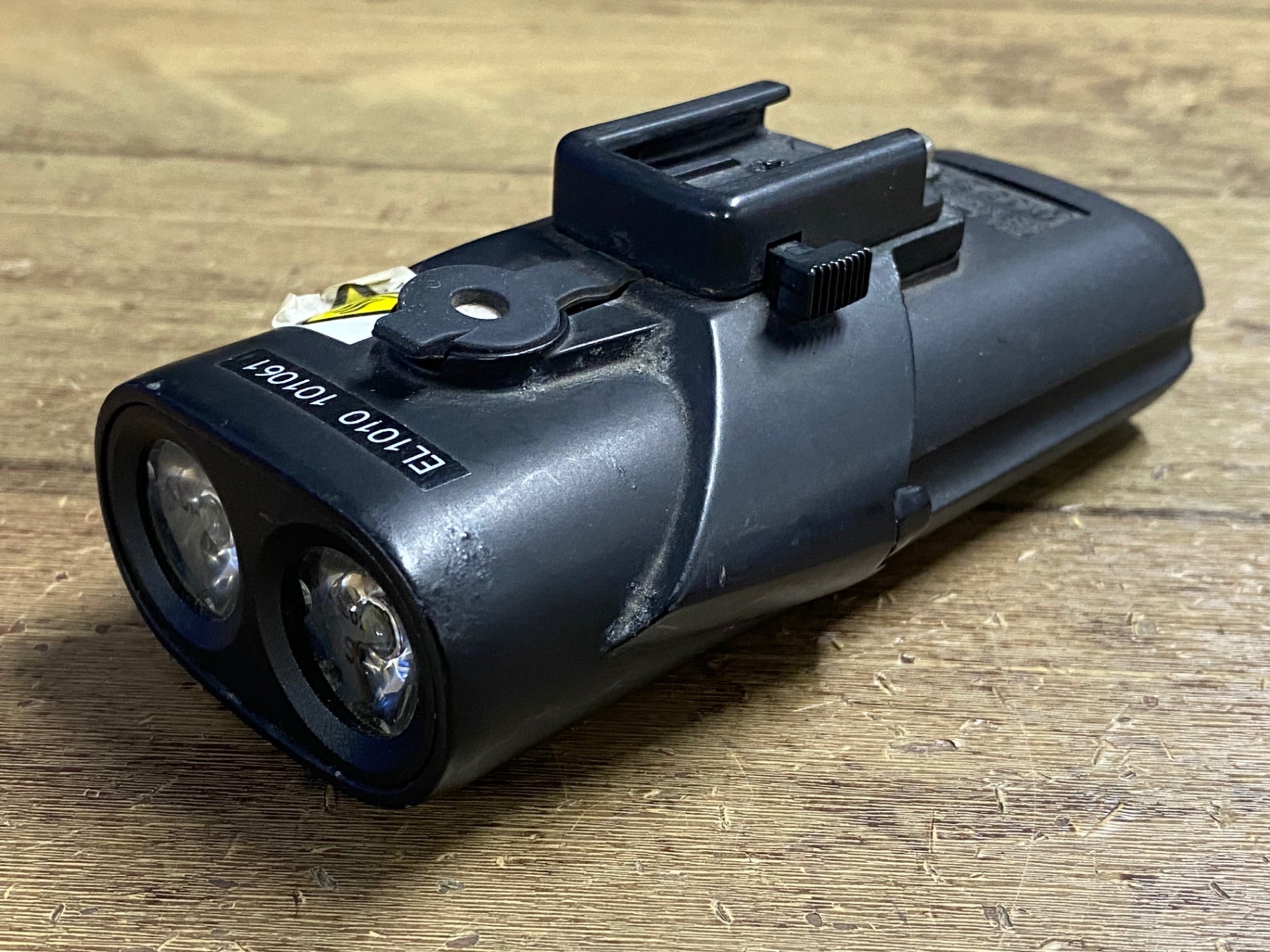 KA730 キャットアイ CATEYE VOLT 1600 フロントライト ※点灯確認済