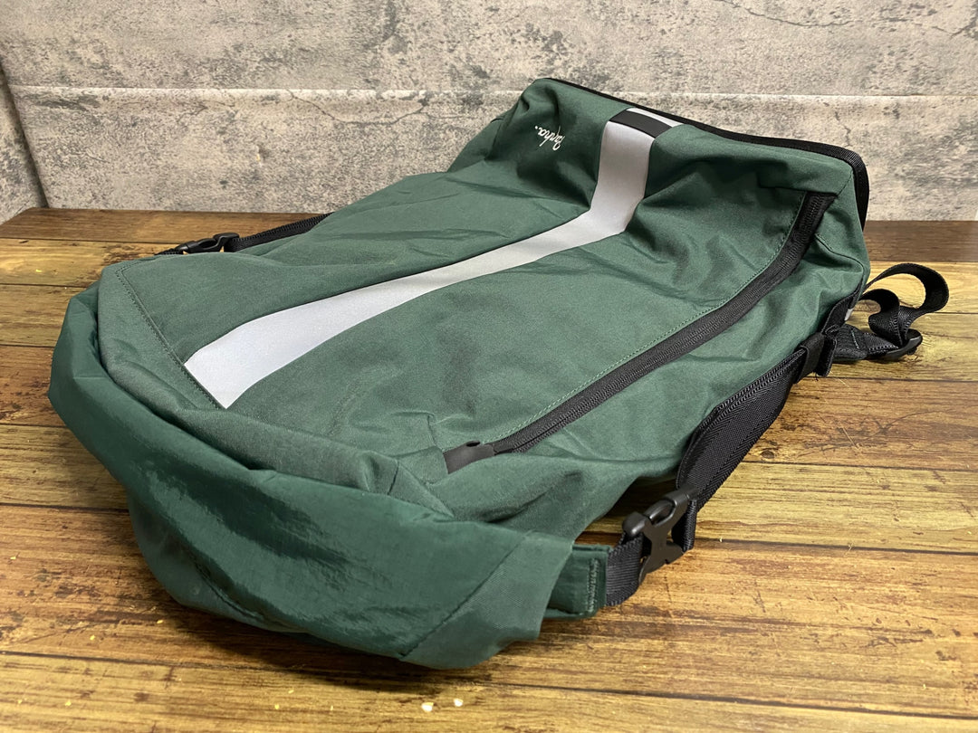 KJ011 ラファ Rapha BACKPACK SMALL バックパック 深緑 20L