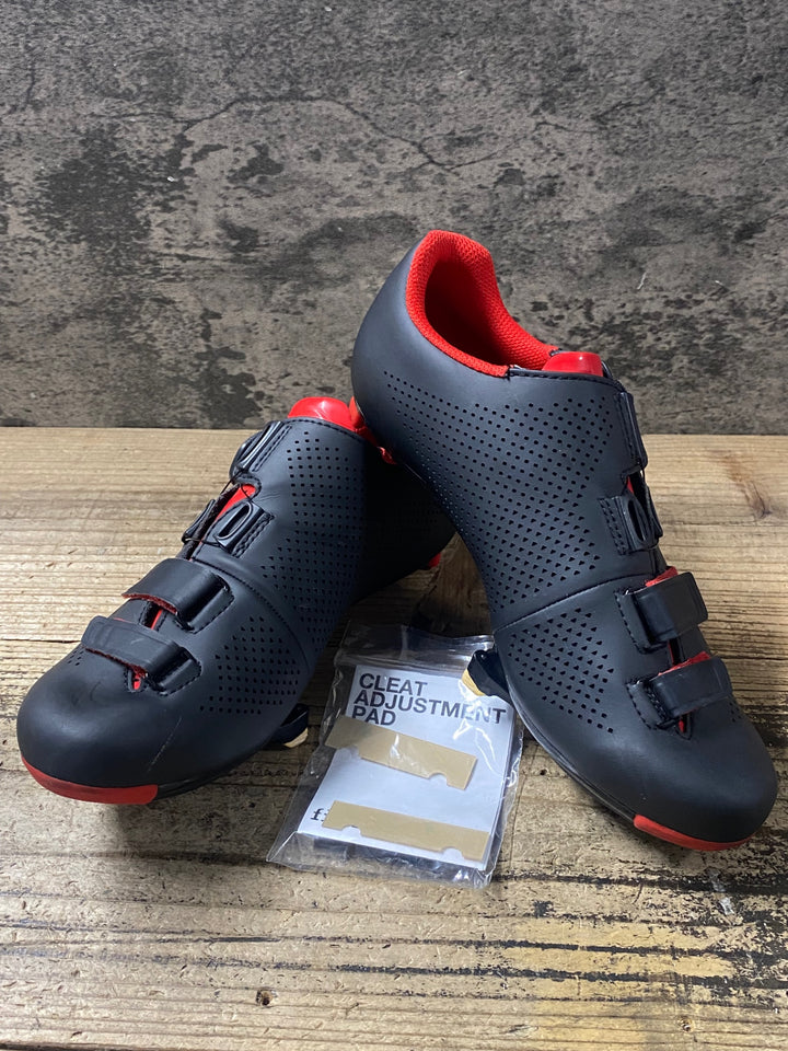 KG206 フィジーク Fizik R4 ROAD BOA ビンディングシューズ EU40 3穴 黒赤