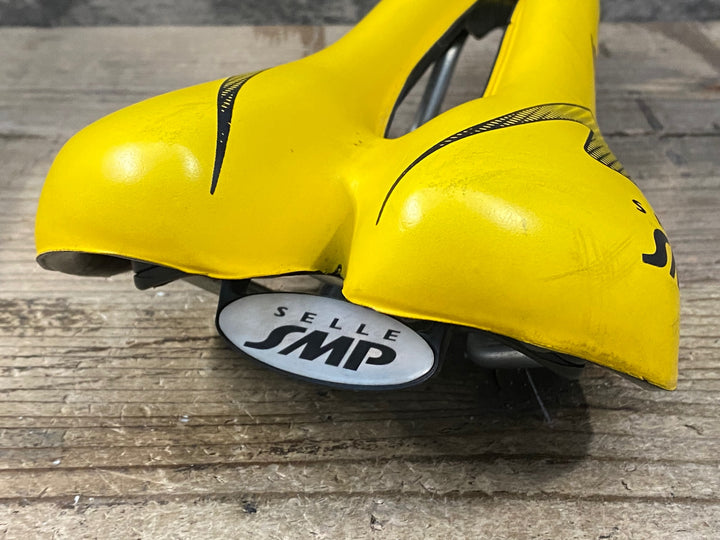 JV946 SELLE SMP extra サドル 黄
