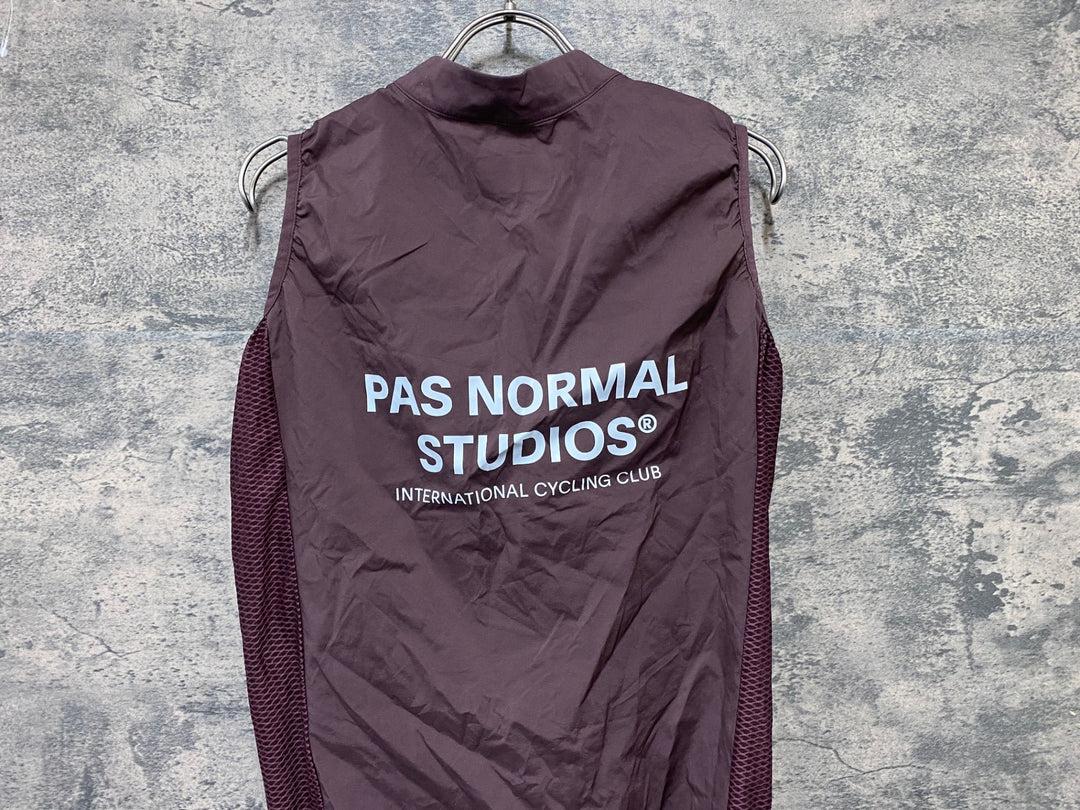 KA550 パスノーマルスタジオ PAS NORMAL STUDIOS MECHANISM STOW AWAY GILET ジレ サイクルベスト バーガンディ L