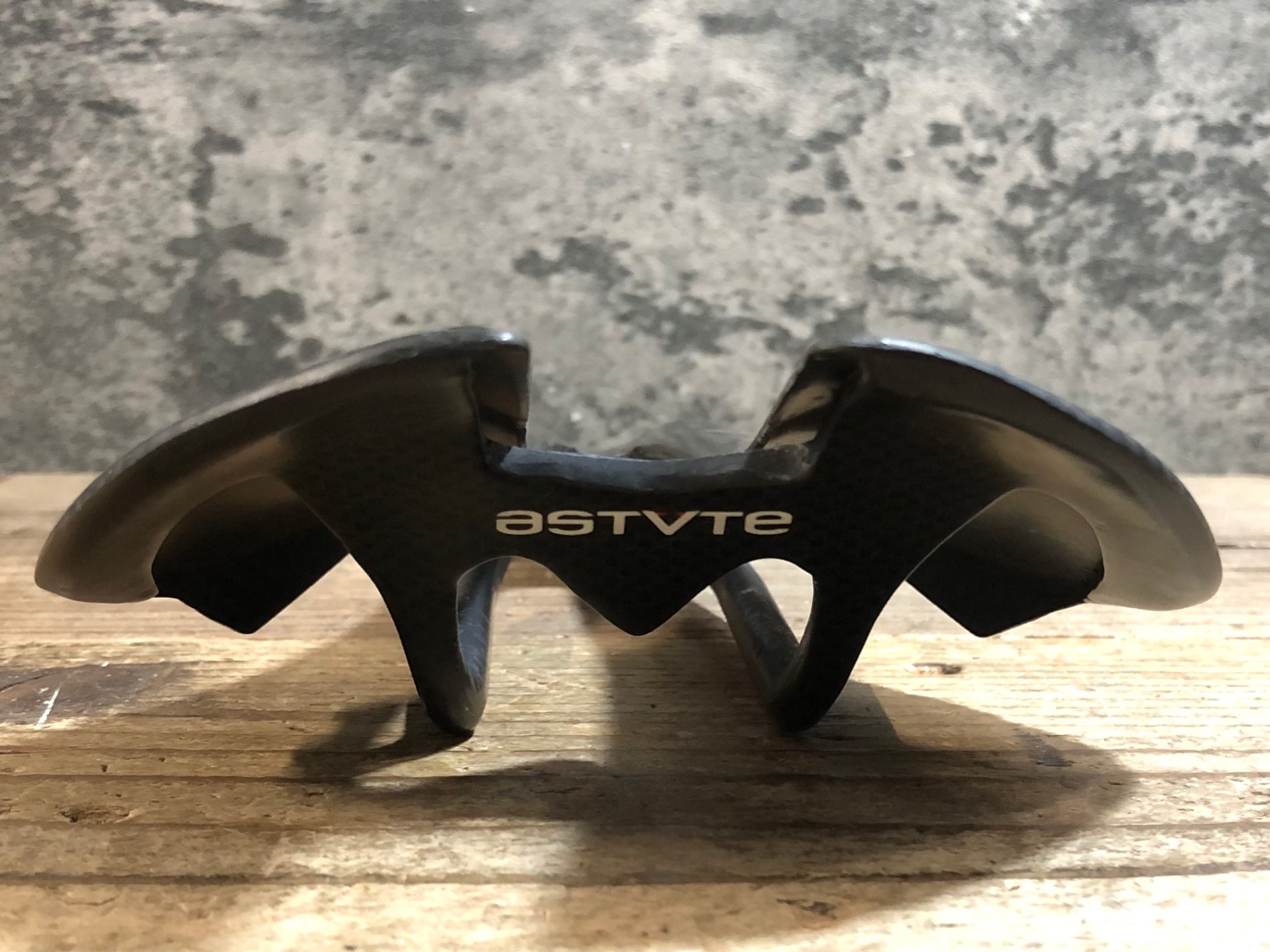 KI927 アスチュート ASTVTE ONE サドル カーボンレール 132mm – BICI
