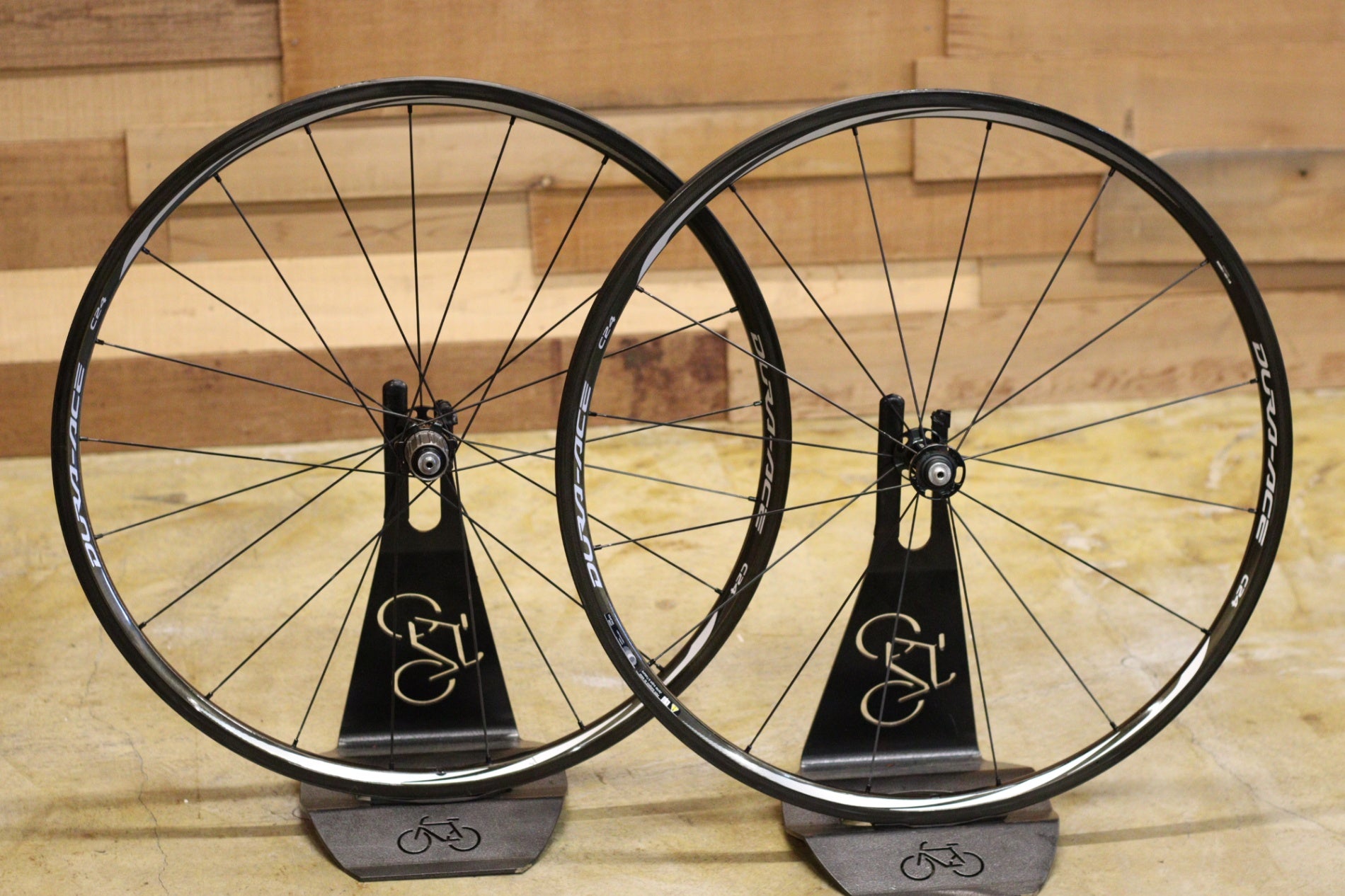 シマノ SHIMANO デュラエース DURA-ACE WH-9000-C24-TU カーボン
