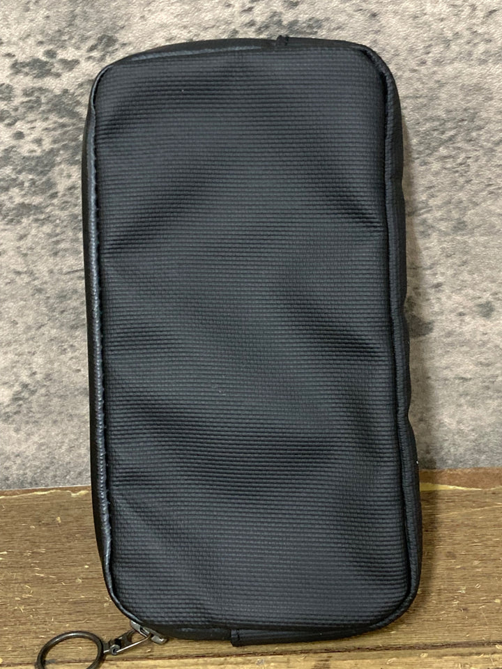 JV085 ラファ Rapha RAINPROOF ESSENTIAL CASE LARGE ポーチ 黒