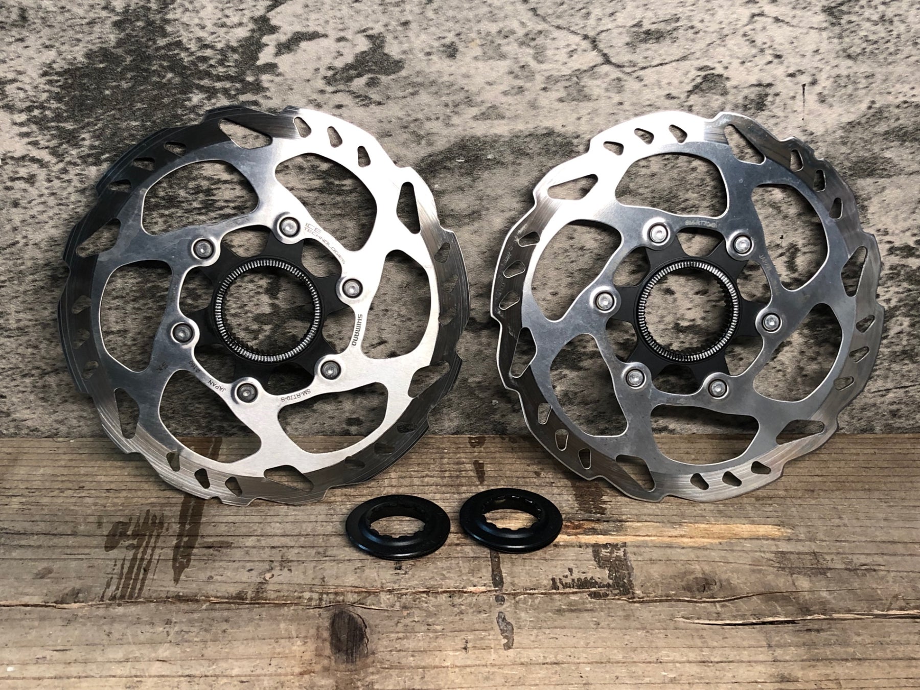 IX766 シマノ SHIMANO SM-RT70-S ディスクブレーキ ローター Φ160 2枚