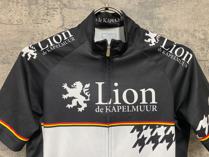 JJ254 リオンドカペルミュール Lion de kapelmuur 半袖サイクルジャージ 白黒 M