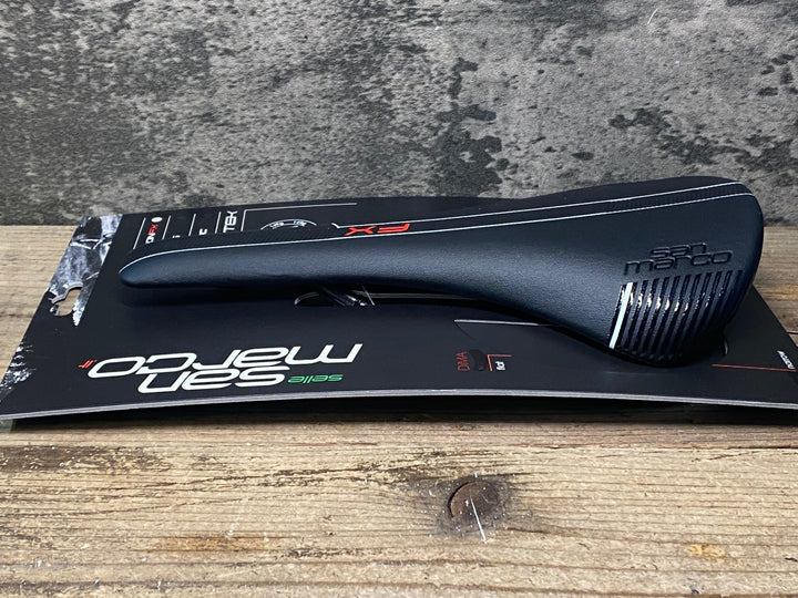 JR318 サンマルコ san marco CONCOR CARBON FX PROTEK サドル 黒 WIDE CARBON レール