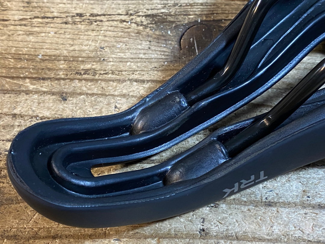 KB005 SELLE SMP TRK GEL サドル 177mm