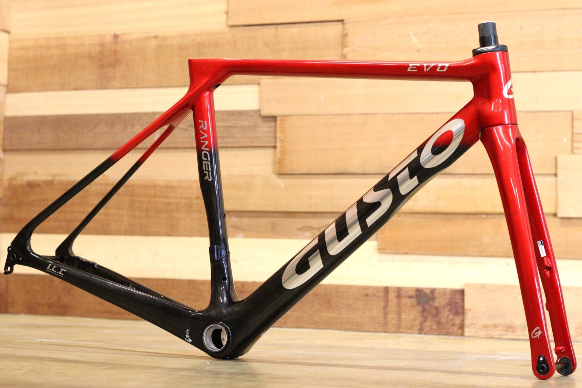 グスト GUSTO レンジャーエボ RANGER EVO DISC 2023 Mサイズ カーボン