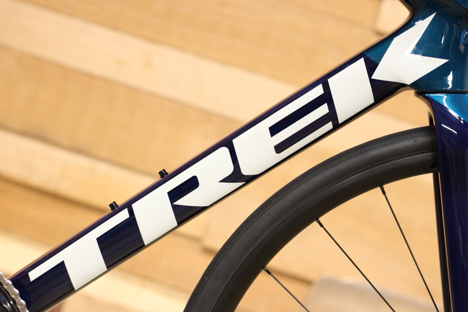 トレック TREK エモンダ EMONDA SL5 DISC 2024 54サイズ シマノ 105