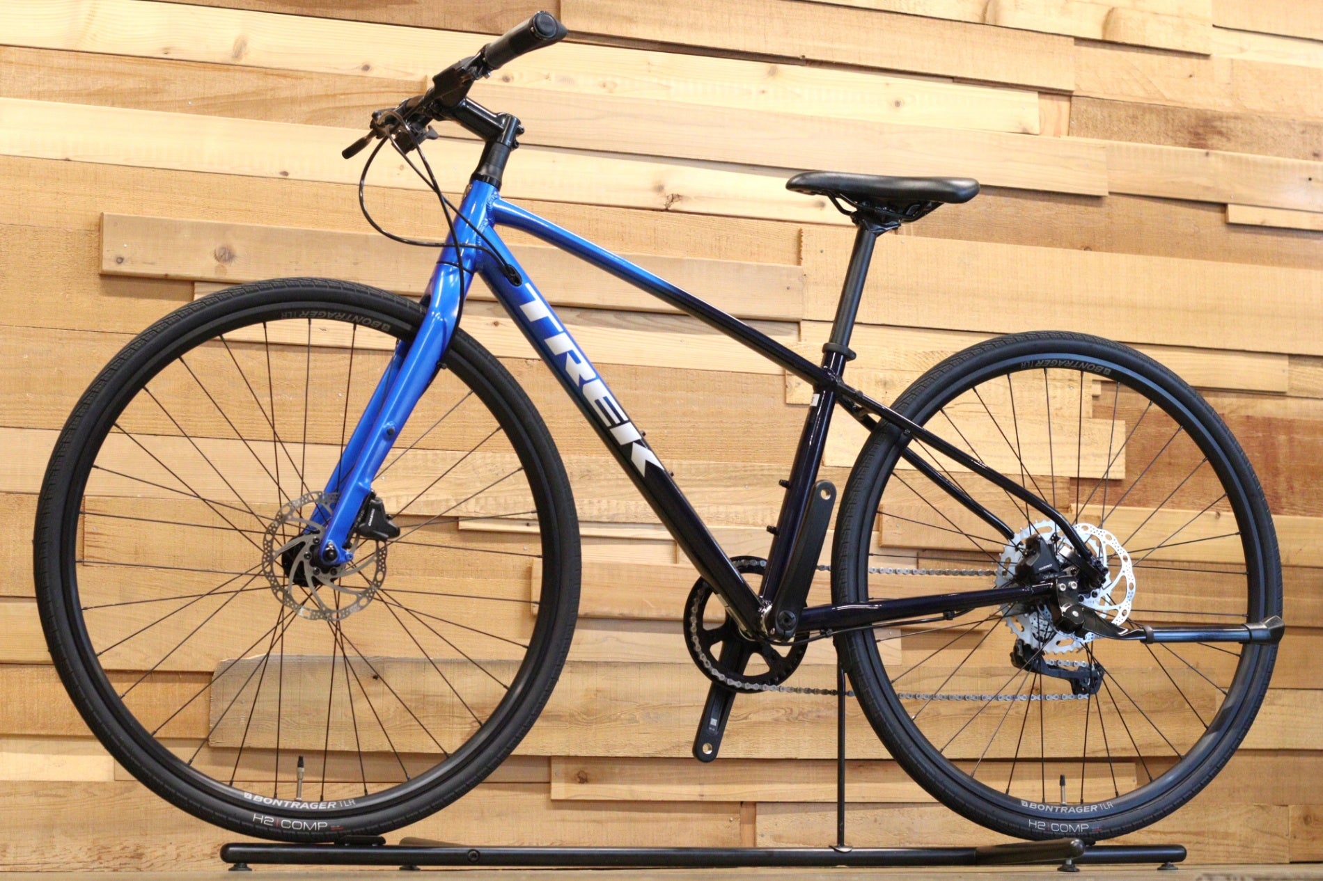 トレック TREK FX3 DISC 2023 Sサイズ シマノ DEORE MIX 10S 油圧