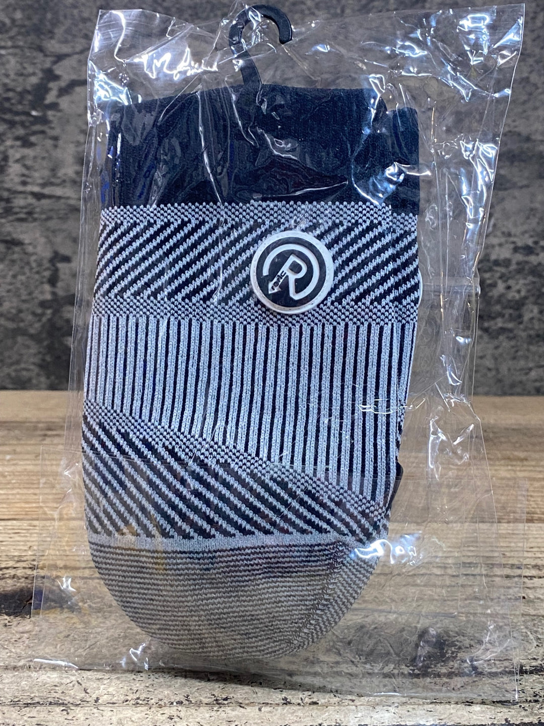 JV952 レリック reric Dagr Water-proof Toe Covers トゥーカバー 白黒