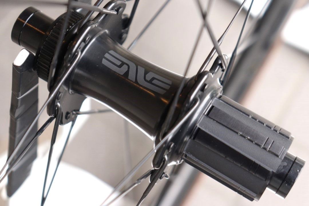 エンヴィ ENVE SES 2.3 NEW カーボン ディスク チューブレス ホイールセット シマノ11S/12S フックレス 25mm 【横浜店】