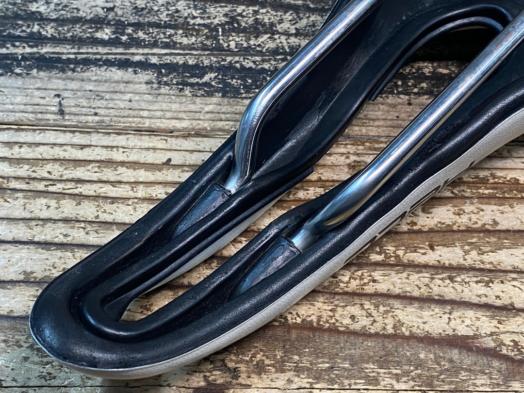 JG551 SELLE SMP HELL サドル 白