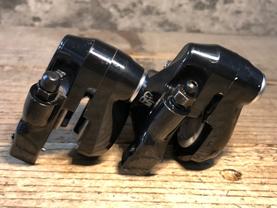 IV159 シマノ SHIMANO 105 BR-R7070 油圧 ディスクブレーキ キャリパーセット