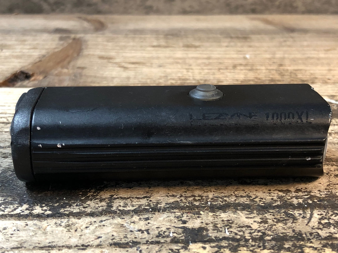 JS766 レザイン LEZYNE 1000XL フロントライト 黒 点灯確認済み