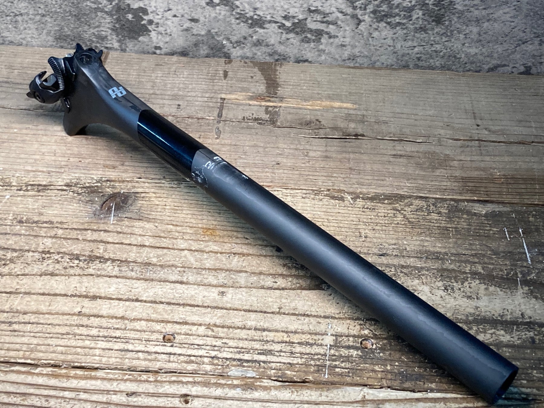 JH409 グスト GUSTO ATTAQUE カーボン シートポスト 410mm Φ27.2