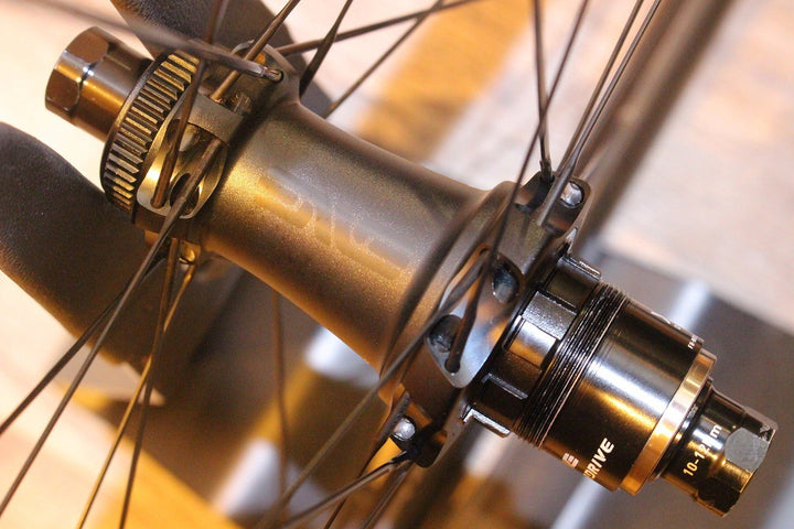 エンヴィ ENVE SES2.3 NEW STRAIGHT SPOKE カーボン チューブレスレディ ホイールセット XDRフリー 【名古屋店】