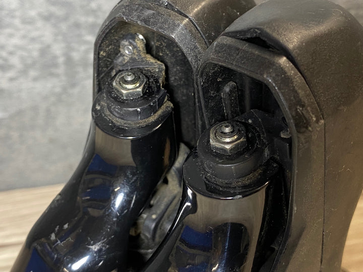 JQ038 シマノ SHIMANO 105 ST-R7020 STIレバー 2x11S 油圧 ※ネームプレート欠品