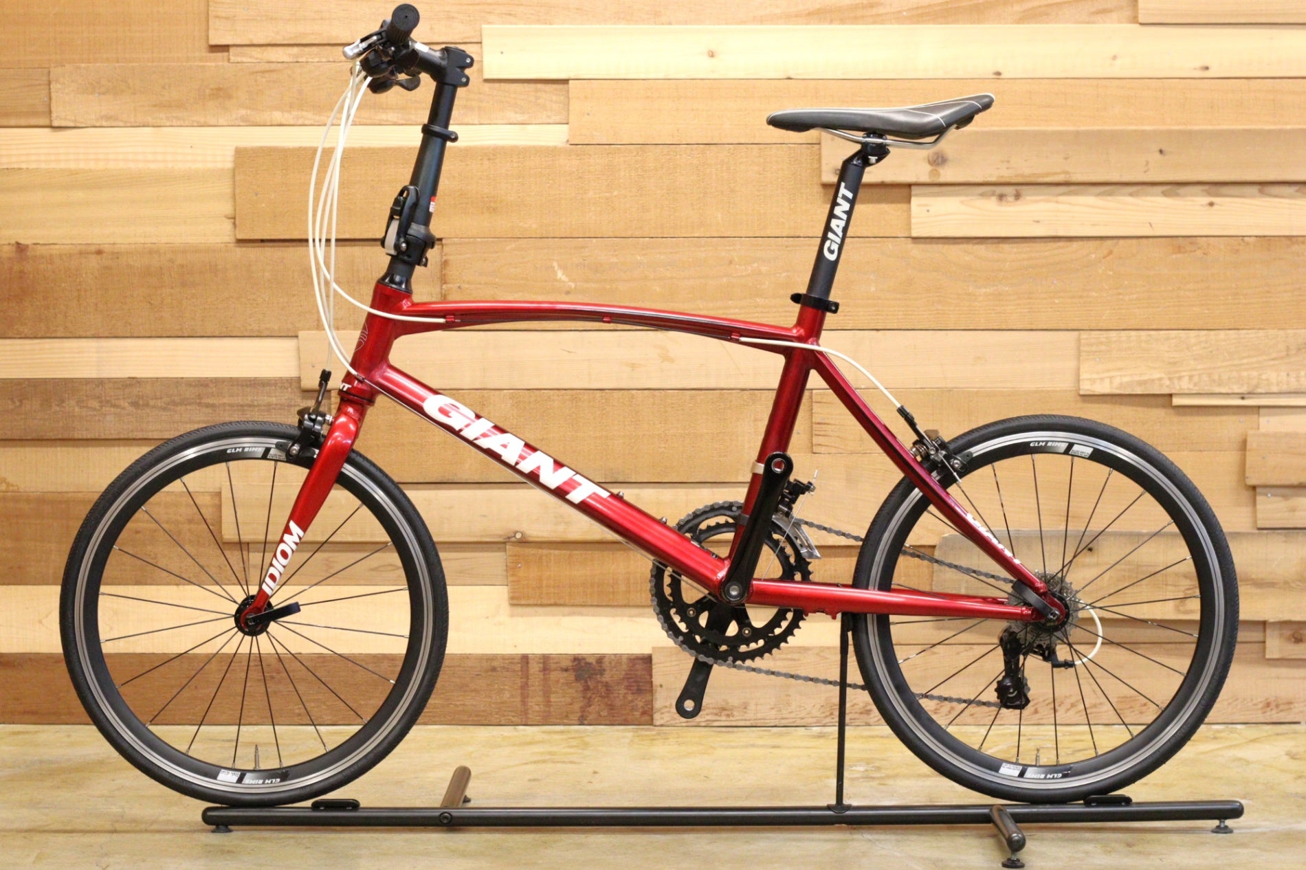 ジャイアント GIANT イディオム IDIOM 1 2013 Mサイズ シマノ ソラ