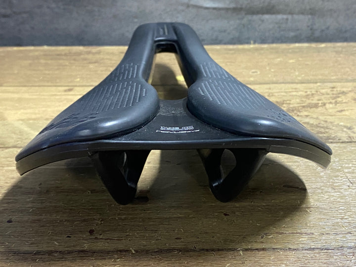 JY746 セライタリア selle italia NOVUS BOOST EVO サドル 黒 FecAlloyレール 145mm