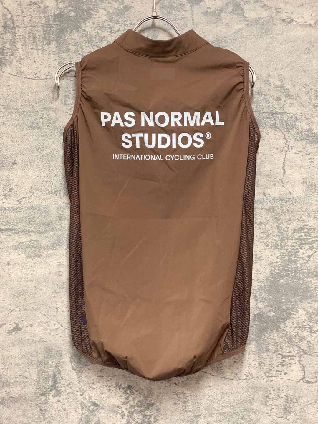KA739 パスノーマルスタジオ PAS NORMAL STUDIOS Mechanism Stow Away Gilet サイクルベスト ジレ 茶 M