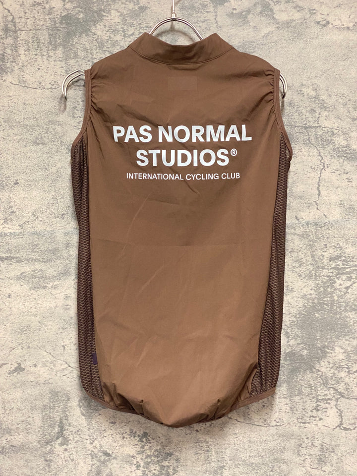 KA739 パスノーマルスタジオ PAS NORMAL STUDIOS Mechanism Stow Away Gilet サイクルベスト ジレ 茶 M