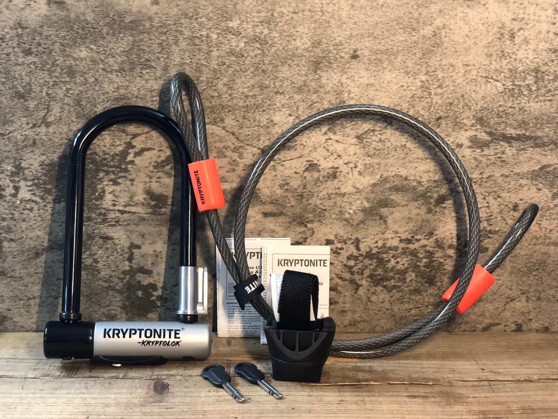 JU383 クリプトナイト Kryptonite KryptoLok Standard U字ロック
