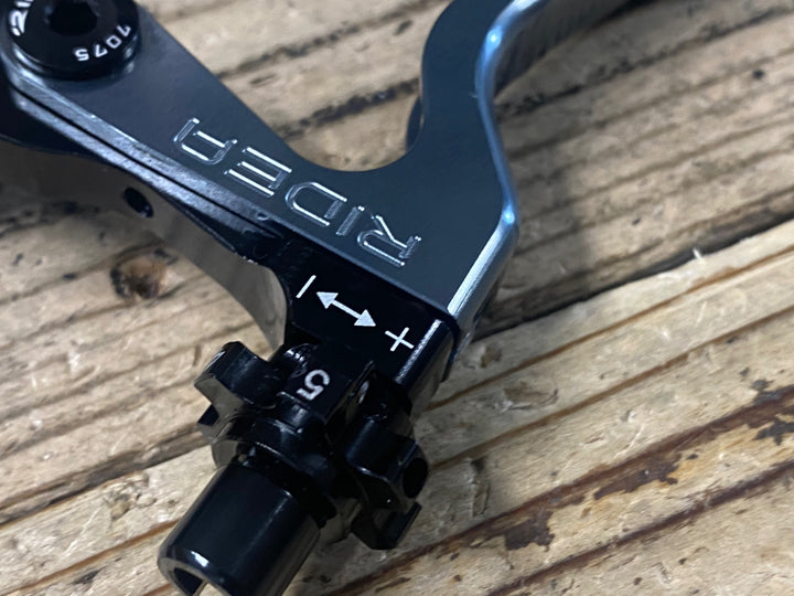 KE555 ライデア RIDEA V-Type Lever CNC XFH2 ブレーキレバー 2フィンガー グレー Φ22.2