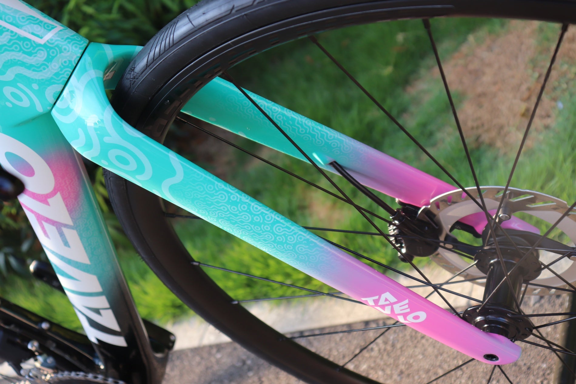タヴェロ TAVELO アロウ レース AROW RACE 2024年 Mサイズ シマノ 105
