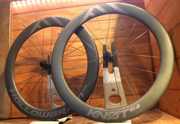 キャノンデール CANNONDALE ホログラム HOLLOWGRAM KNOT64 カーボン チューブレス ディスクブレーキ ホイールセット シマノ12/11S ワイドリム 21C 【東京南麻布店】