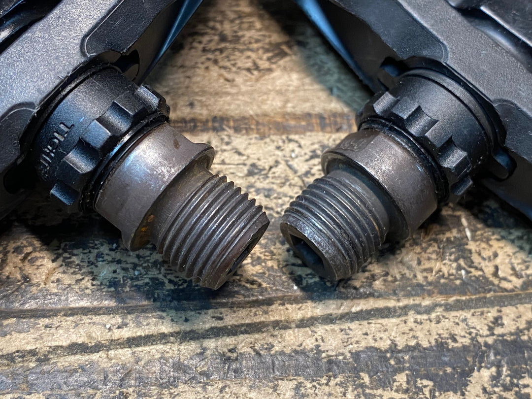 JI788 シマノ SHIMANO PD-T400 ビンディングペダル SPD ※ボルト欠品のためジャンク